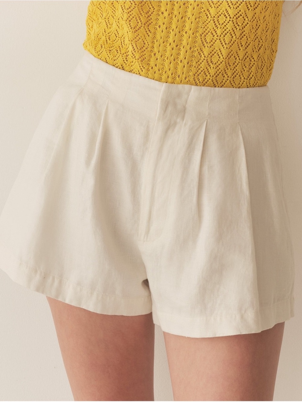 Doen Women’s Larue Linen Shorts size 12 Salt Pleated Lined